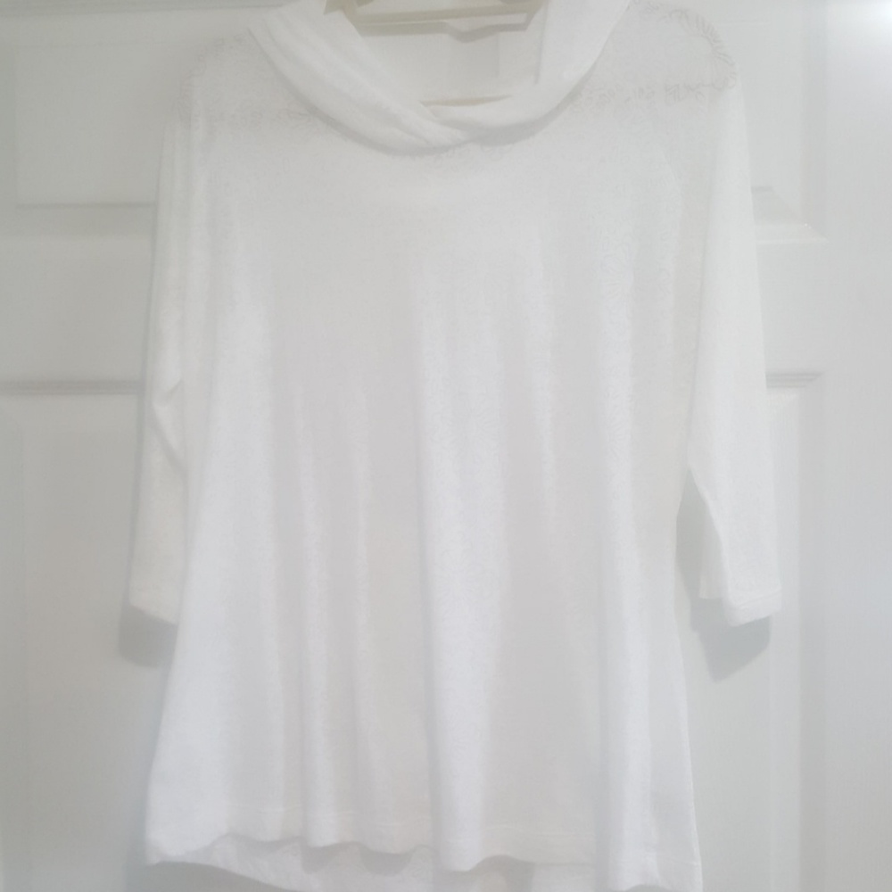 White patterned top with hood